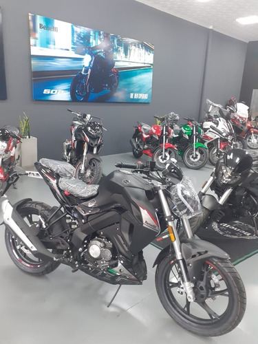 Imagen 5 de 11 de Benelli 180 S