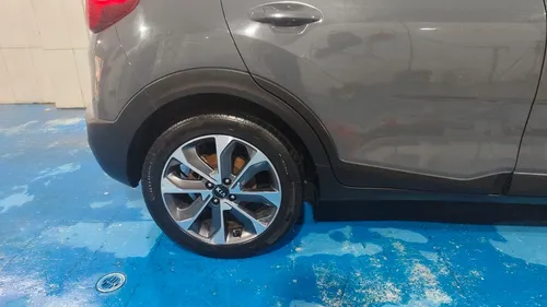 Kia Stonic Zenith Híbrido Mecánico 2022