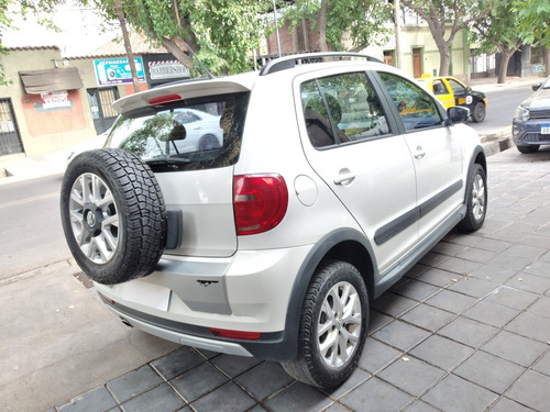 Imagen 4 de 10 de Volkswagen Crossfox 1.6 Trendline (l10) 2014 / Nafta
