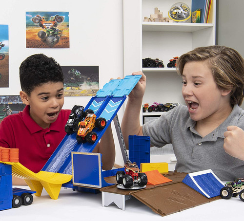 Set De Juego Oficial 2 En 1 De Monster Jam Transforming Haul