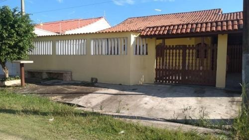 Imagem 2 de 13 de Excelente Casa Com Quintal Amplo Em Itanhaem