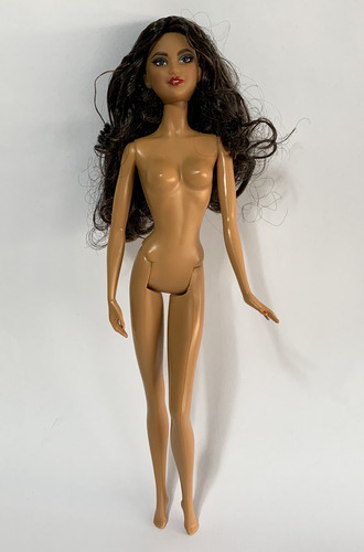 Barbie Kira Holiday 2021 - Sin Ropa, Con Detalles - (Usado)