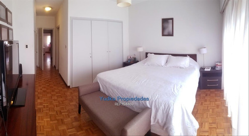 Venta Apartamento Pocitos 3 Dormitorios Estar Garaje Serv.