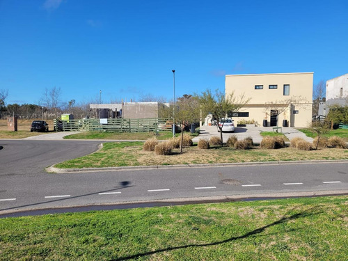 Imagen 4 de 18 de Lote Interno Con Excelente Orientación No En Barrio Acacias De Puertos De Escobar