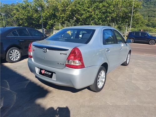 Imagem 8 de 12 de Toyota Etios 1.5 Xls Sedan 16v Flex 4p Manual