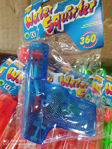 Imagen 2 de 2 de Pistolas De Agua Juegos Piscina Playa Water