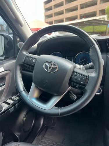 Toyota Fortuner 2.4 Diésel Srv 4X2