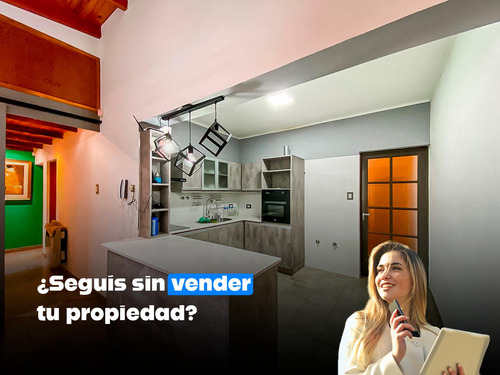 Casa De Tres Dormitorios En Venta En Capitan Bermudez Con Cochera Y Patio