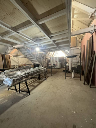 Bodega De 365m2-oficina-baño