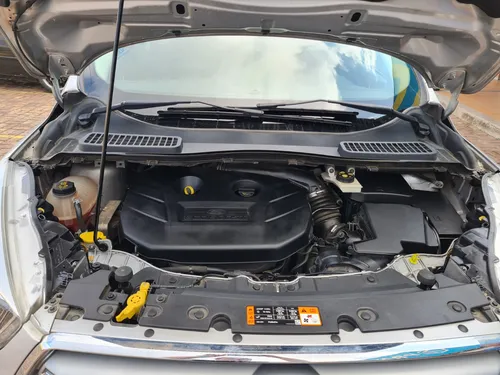 Ford Escape Titanium 2.0cc AT AA 4X4