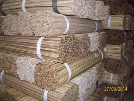 Vareta De Bambu 70 Cm P/ Pipas Gaiolas E Etc... C/100