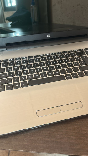 Hp Notebook - 15-ay012la V7s32la | Duracion C/bateria 3-4 Hr (Usado)