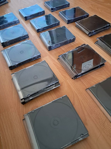 Lote De 65 Cajas De Cd Slim Usadas (liquidación) Negro (Usado)