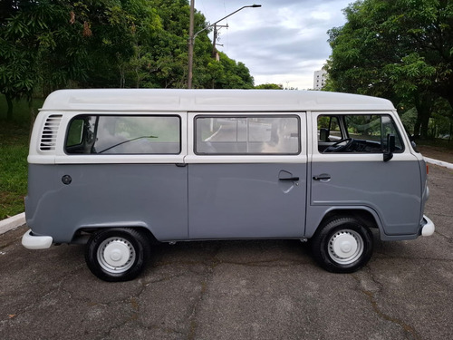 Volkswagen Kombi 1.4 Standard Total Flex 3p