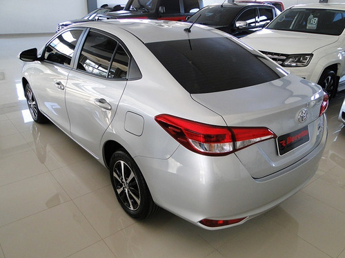 Marca: Toyota Modelo: Yaris Sa Xs