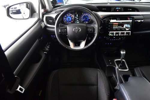 Imagen 24 de 25 de Toyota Hilux 2.8 Srv 4x4 Aut - Car Cash