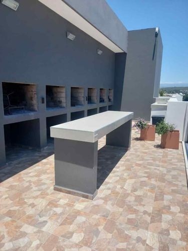 Imagen 19 de 25 de Villa Carlos Paz / Veneto Iii / Impecable C/cochera Y Amenities