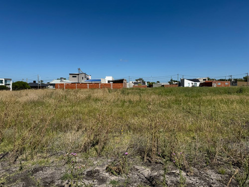 Vendo Terrenos De 240 M2 En Caseros, Entre Ríos.