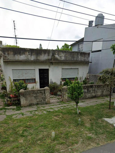 Casa Venta 2 Dormitorios 1 Baño 1 Patio 1 Galpon 220 Mts2 Totales - Berazategui