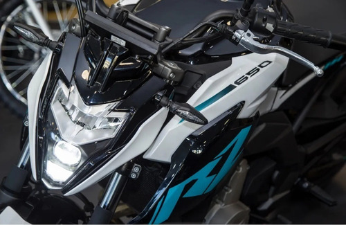 Imagen 4 de 9 de Cf Moto 650 / Bicilìndrico / 60 Hp / 0km.