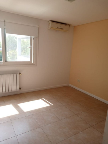 Alquiler Casa 5 Ambientes Santa Ana