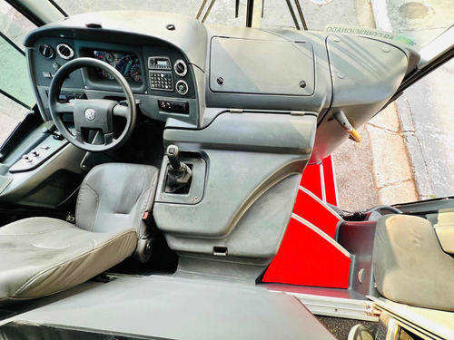 Imagem 8 de 15 de G7 1050 Vw17.230 15/15 Banheiro E Ar Condicionado