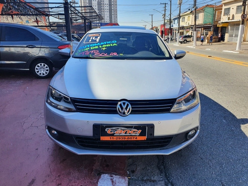Imagem 2 de 11 de Volkswagen Jetta 2014 2.0 Comfortline Flex 4p Automática