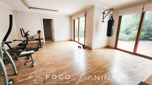 Casa En Venta De 3 Dorm. En Lo Barnechea