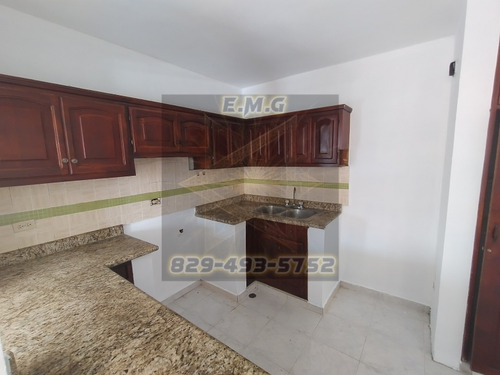 3er Nivel En Los Cerros De Gurabo Amplio Y Remodelado