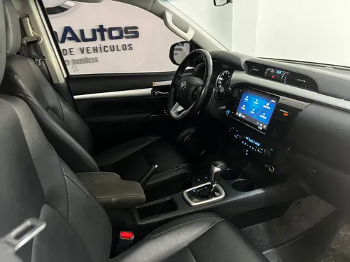 Toyota Hilux 2.4 Diésel Automática