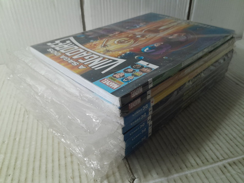 Lote 9 Hq A Saga Do Batman X-men Flash Lacrados Panin Rjhm (Usado)