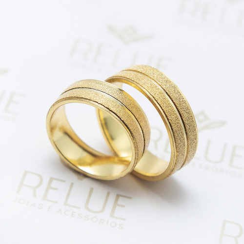Imagem 2 de 5 de Par De Alianças 6mm Banhada A Ouro 18k Com Friso Central
