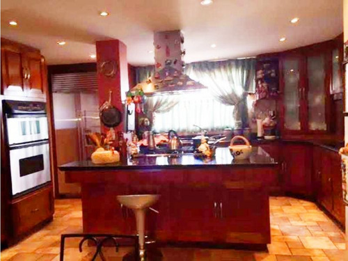 Se Vende Casa 462m2 4h+s/3b/4p El Marques 3238