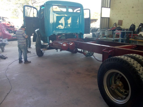 Imagem 3 de 6 de Mercedes Benz 1113