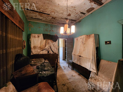 Venta De Terreno Con 2 Locales En Bernal Oeste