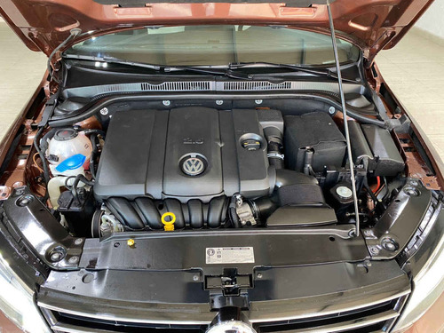 Imagen 10 de 15 de Volkswagen Jetta 2016 4p Sportline L5/2.5 Aut