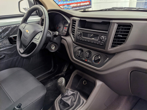 Imagen 4 de 13 de Nueva Chevrolet Tornado Van Ls 2022