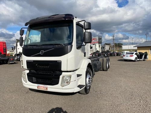 Imagem 1 de 15 de Volvo Vm 270