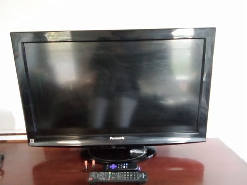Imagen 4 de 8 de Tv Lcd Panasonic 32 Con Roku Incluido