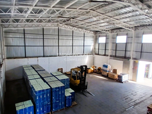 Bodega Más Oficinas En Venta / Parque Industrial La Reina