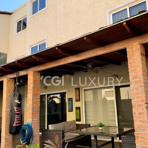 Cgi + Lecheria Ofrece En Venta Hermoso Apartamento En El Conjunto Residencial Costa Azul
