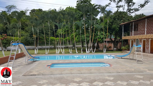 Finca De Recreo En Barbosa Antioquia Por Día De Sol O Fin De Semana