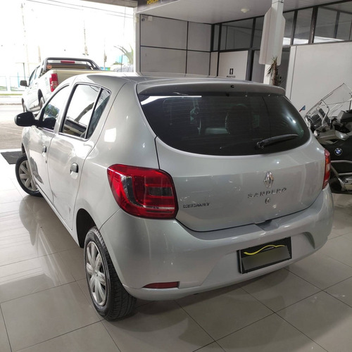 Imagem 4 de 9 de Renault Sandero 1.0 Authentique 16v Flex 4p Manual