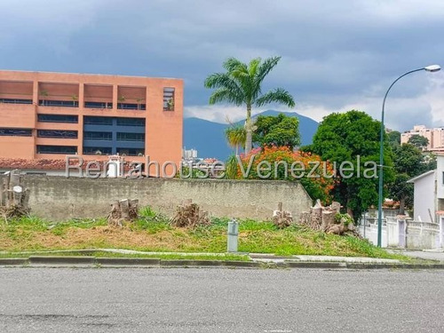 Ana Torres. Terreno En Venta 258843 En Sorocaima