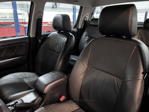 Toyota Hilux 3.0 Cd Srv Cuero 171cv 4x4 5at