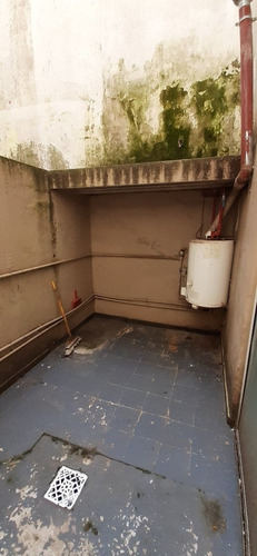 Imagen 8 de 8 de Real Oportunidad De Inversión! 3 Amb La Calle C/ Patio En Zona Centro - Diagonal Alberdi Y Cordoba