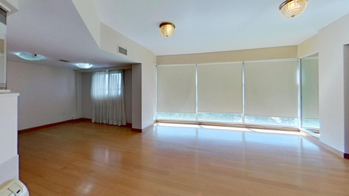 Departamento De Categoría - Tres Dormitorios - Frente A Pza San Martín - La Plata