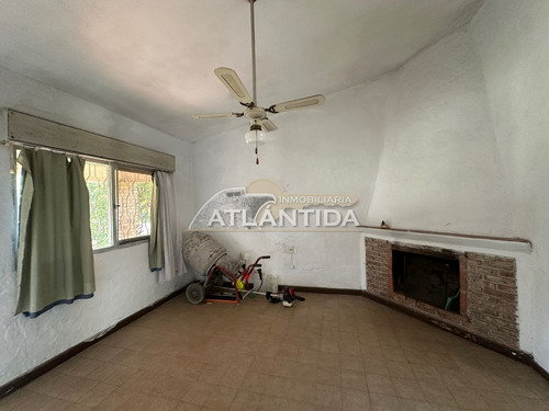 Venta De 3 Propiedades, En Un Terreno Esquina, Excelente Punto De Villa Argentina Norte, Sobre Av 18. Inm Atlántida.
