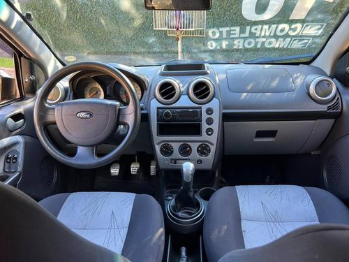 Ford Fiesta 1.0 MPI TRAIL HATCH 8V FLEX 4P MANUAL