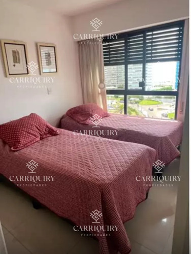 Apartamento De 3 Dormitorios En Alquiler En Playa Brava - Punta Del Este